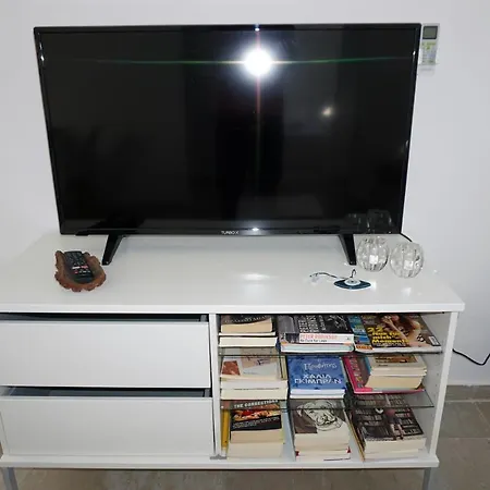 Modern 10mins From The Agia Eirini