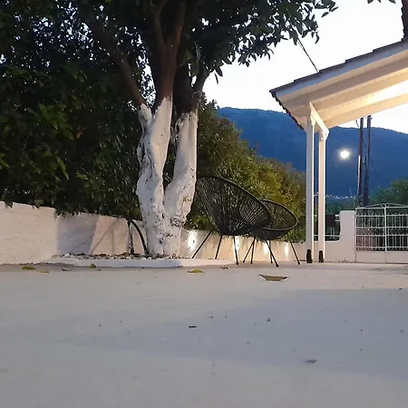 Modern By Constantinos *