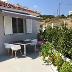 カントリーハウス Modern Apartment By Constantinos Agia Eirini