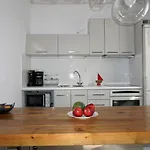 منزل ريفي Modern Apartment By Constantinos