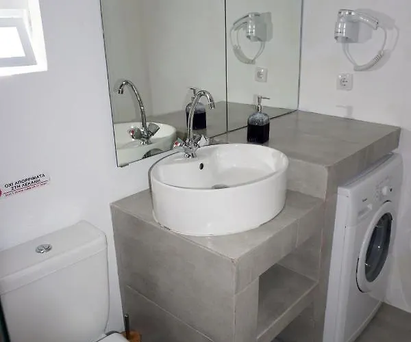 Modern 10mins From The Landhuis *