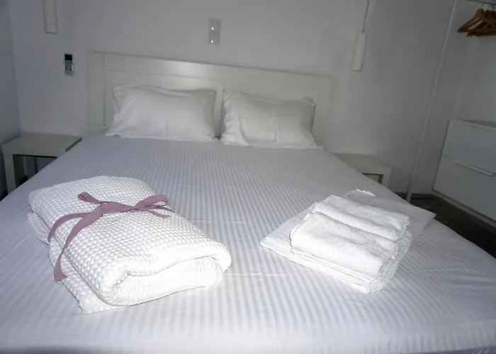 Modern 10mins From The Landhuis *