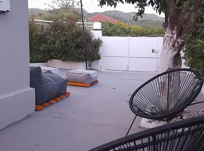 Modern 10mins From The Agia Eirini