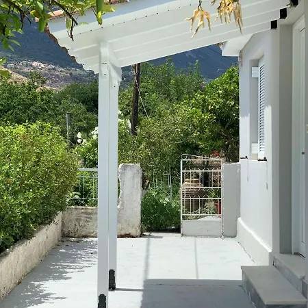 Modern By Constantinos