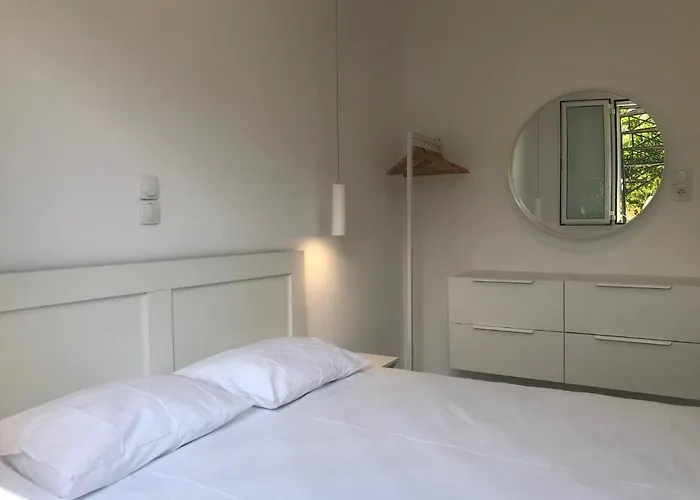 Modern 10mins From The * Agia Eirini