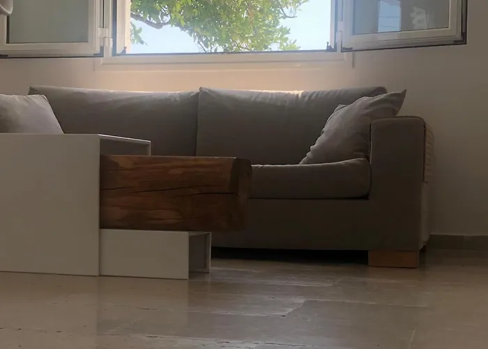 Modern 10mins From The *