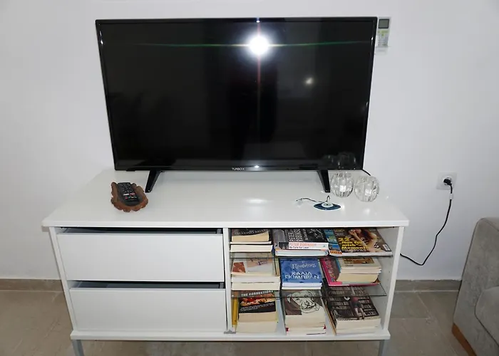 Modern 10mins From The Agia Eirini