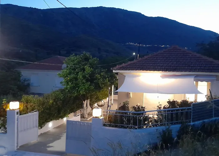 Modern 10mins From The * Agia Eirini